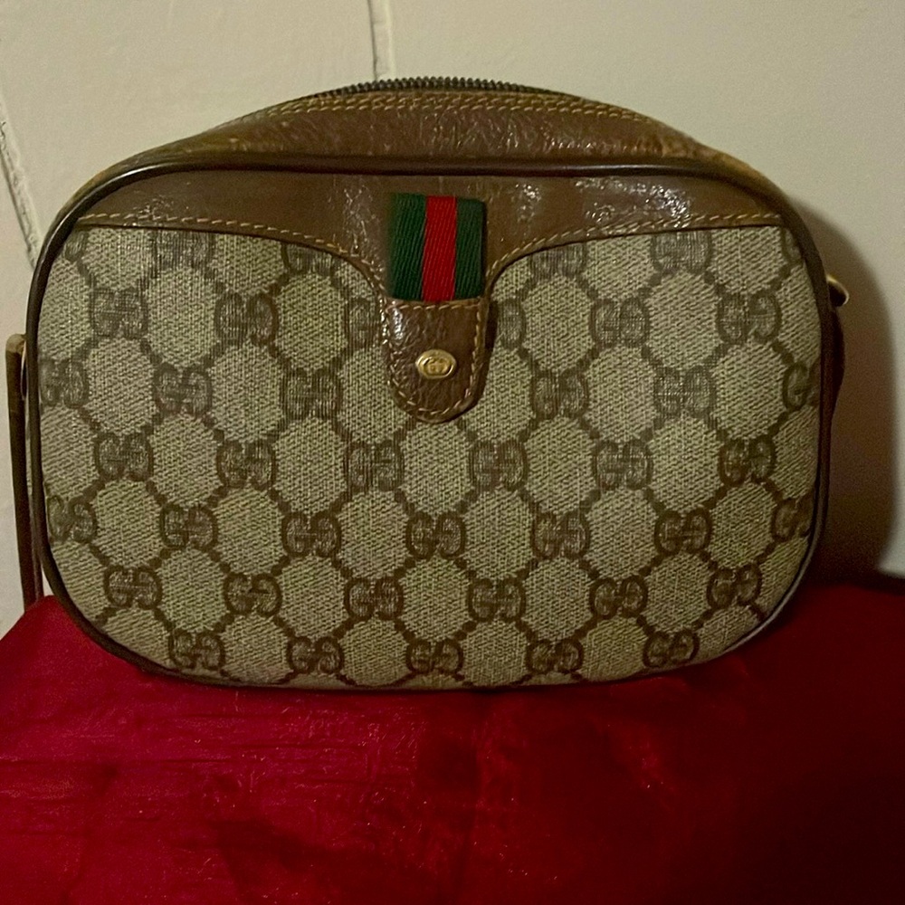 Authentic Gucci purse